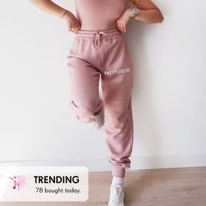 Pretty little thing set